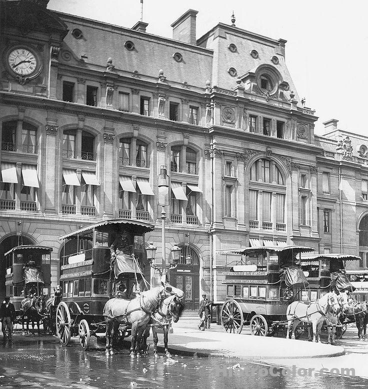 Hotel At World Exhibit In Paris