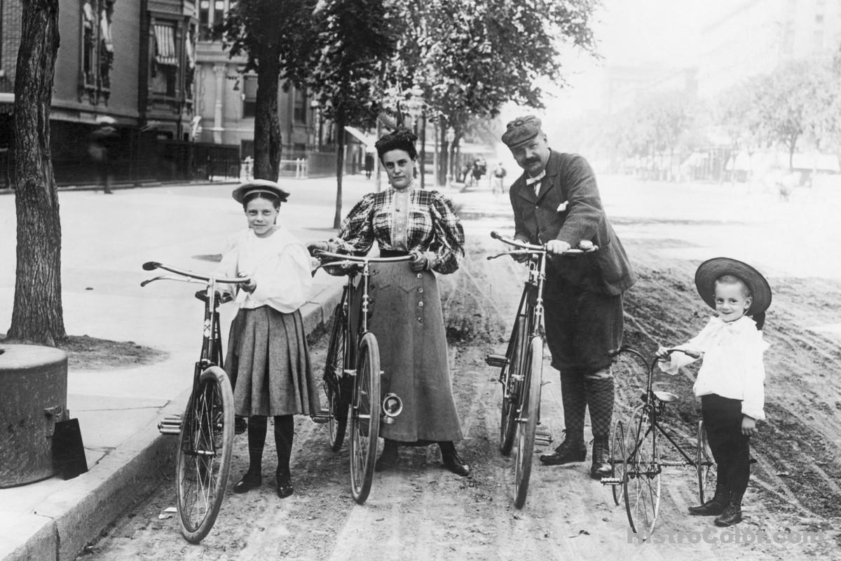 NYC Family On Bicycles