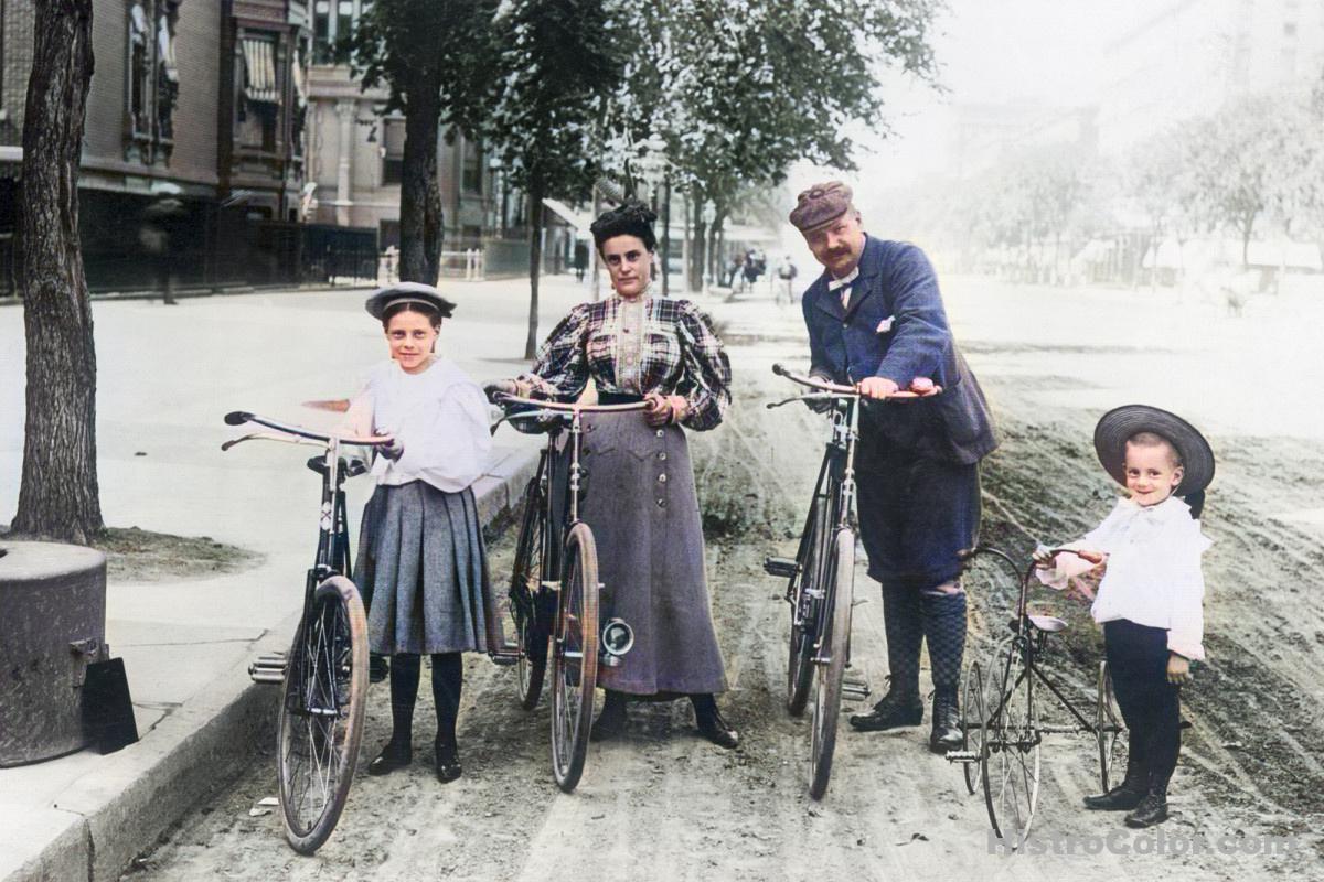 NYC Family On Bicycles